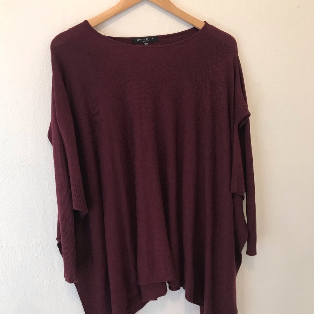 ROMEO + JULIET COUTURE red oversized sweater